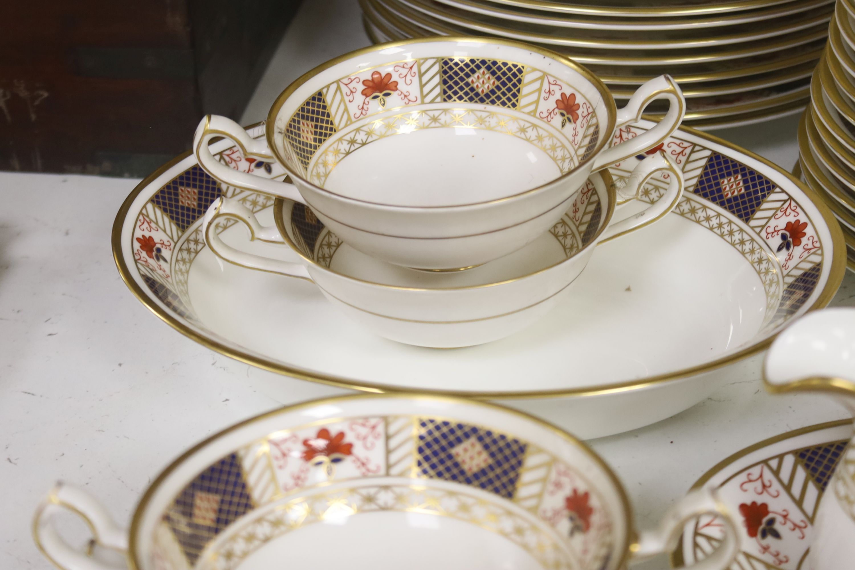 A Royal Crown Derby 'Derby Border' pattern part dinner service